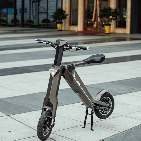 Zusammenklappbarer Elektro-Roller