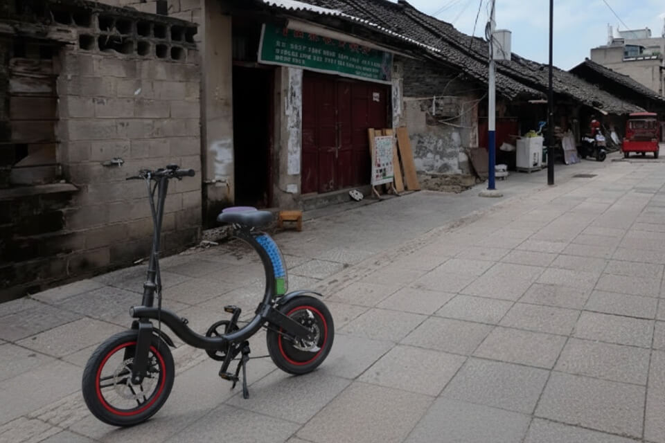 Zusammenklappbarer Elektro-Roller