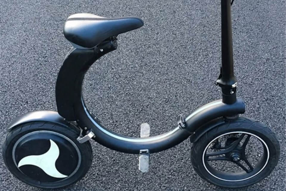 Scooter électrique pliable
