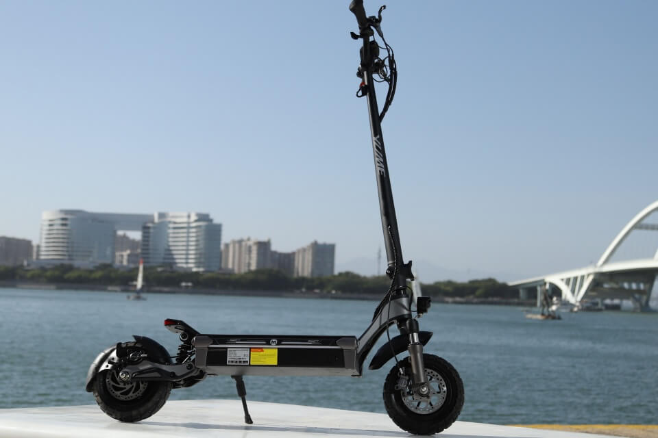 Zusammenklappbarer Elektro-Roller